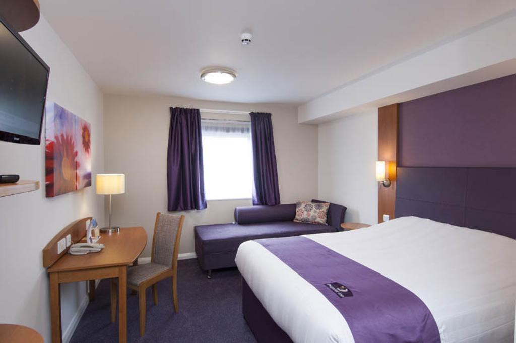 Premier Inn Cardiff Roath Quarto foto